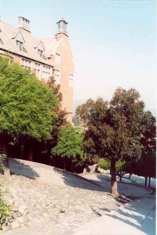 121 SF 2. nejzakroucen�j�� ulice sv�ta Broederick Str. 