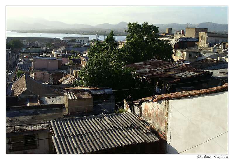 417 Santiago le�� na zvln�n�m poloostrov� v hlubok� z�toce 