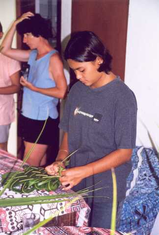 069 �kola pleten� z kokosov�ch list� 