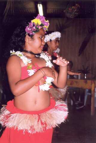 104 Polyn�sk� ve�er 